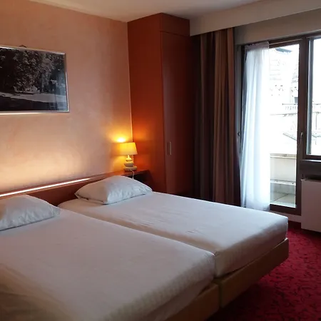Astoria Hotel 3*