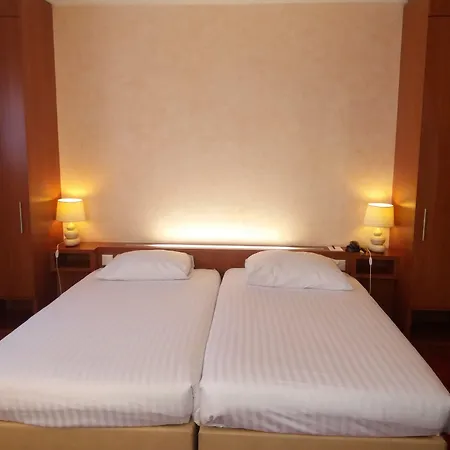 Astoria 3*