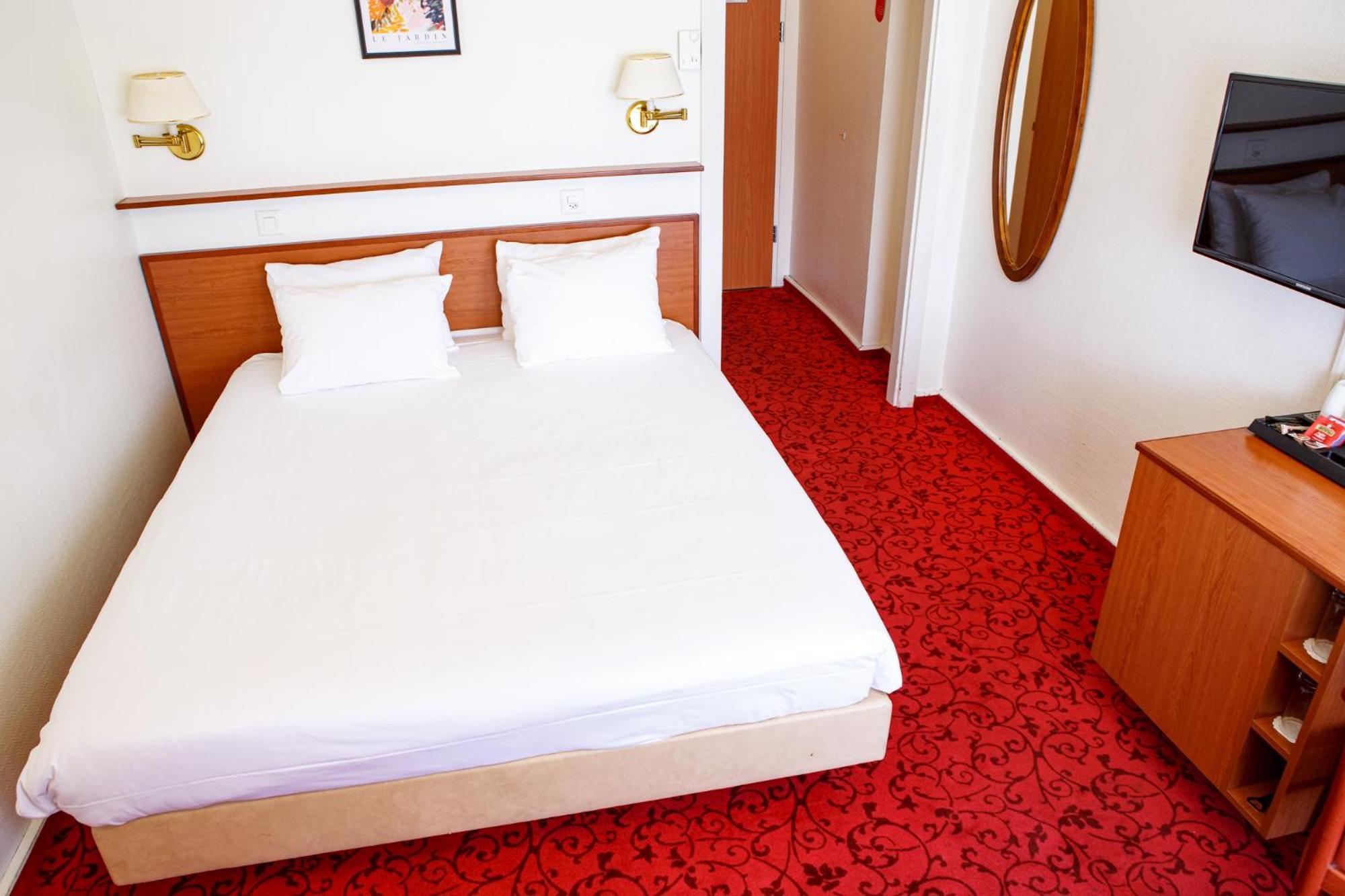 Astoria 3*