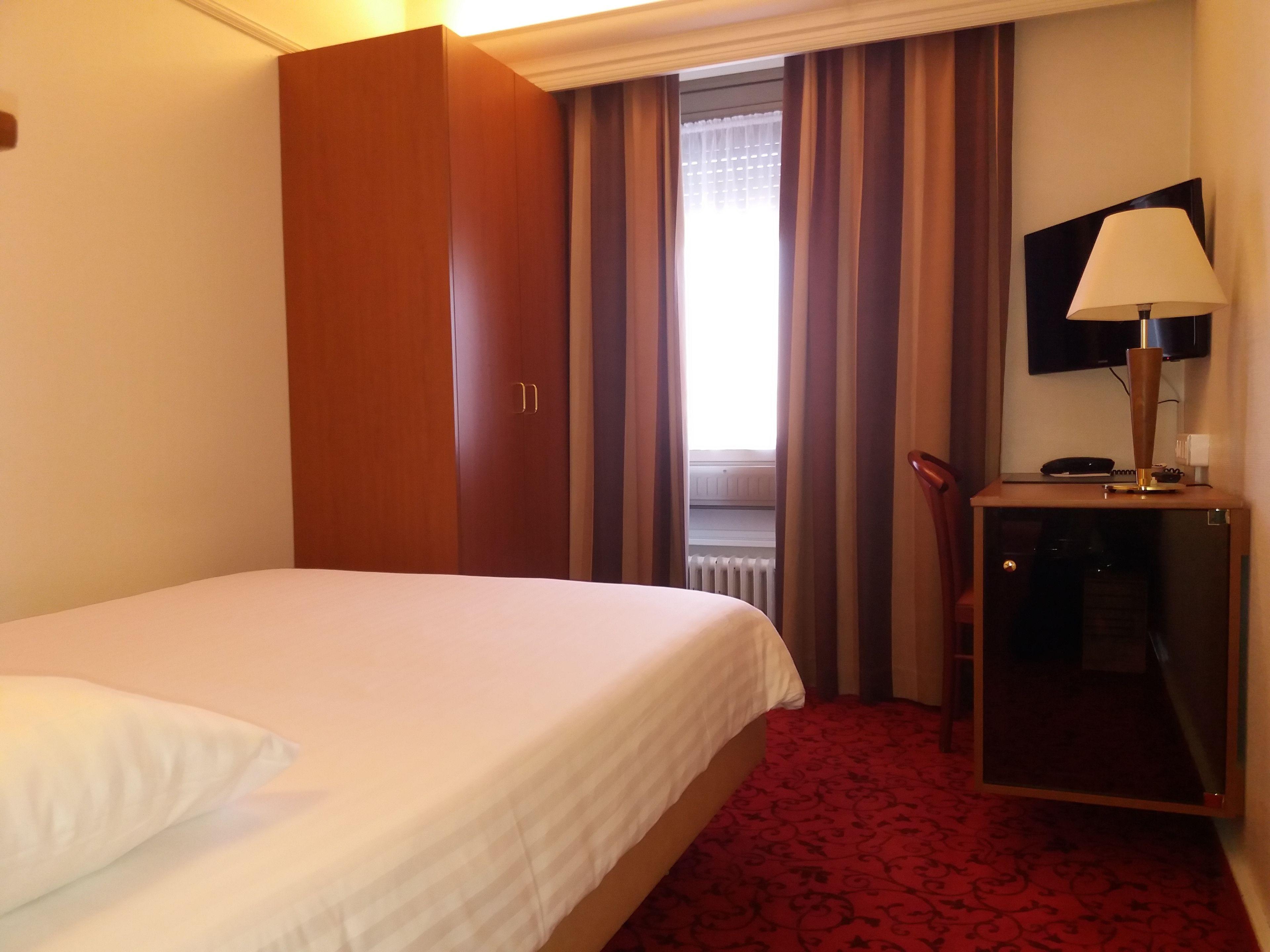 Astoria 3*