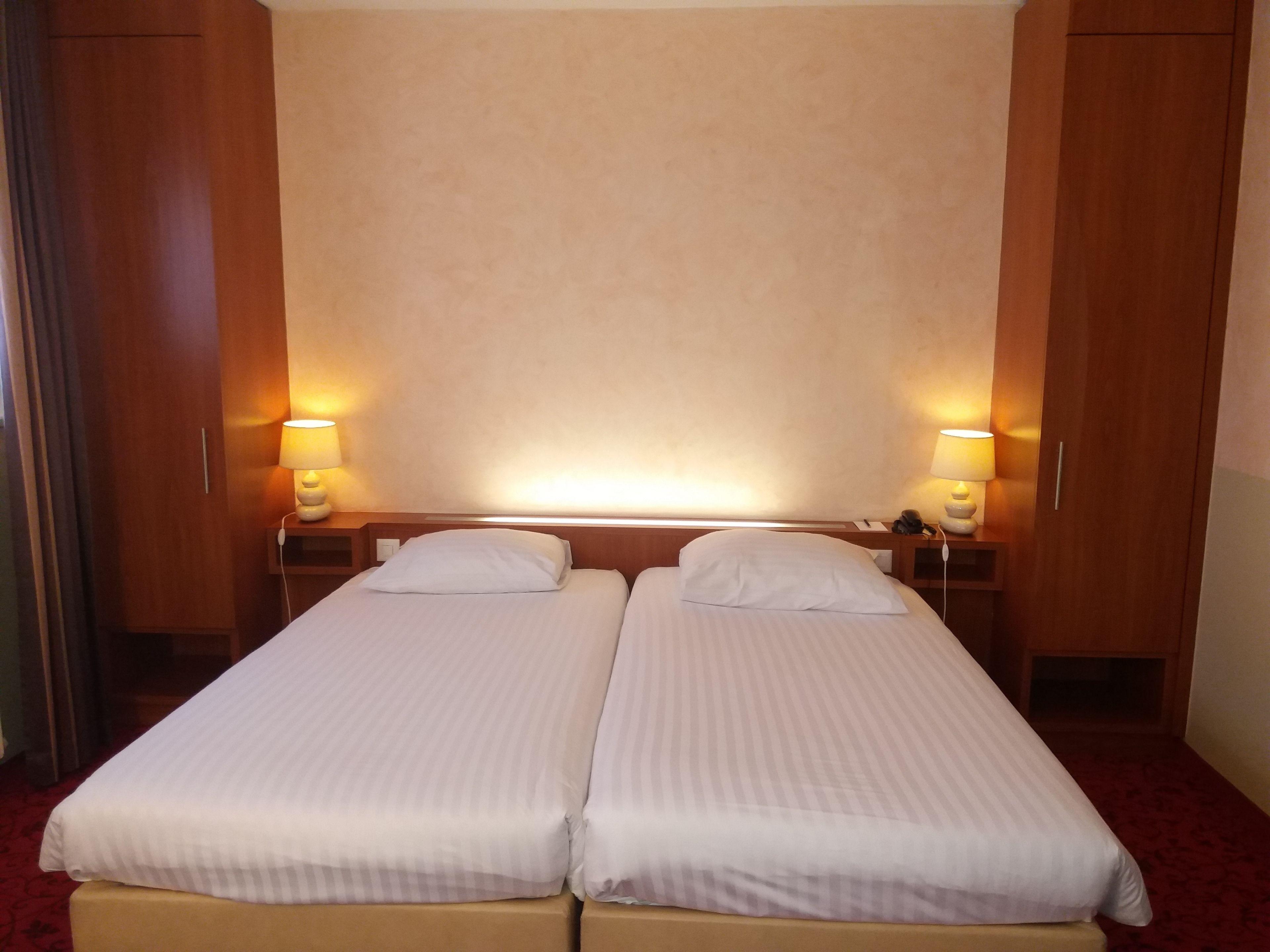 Astoria 3*