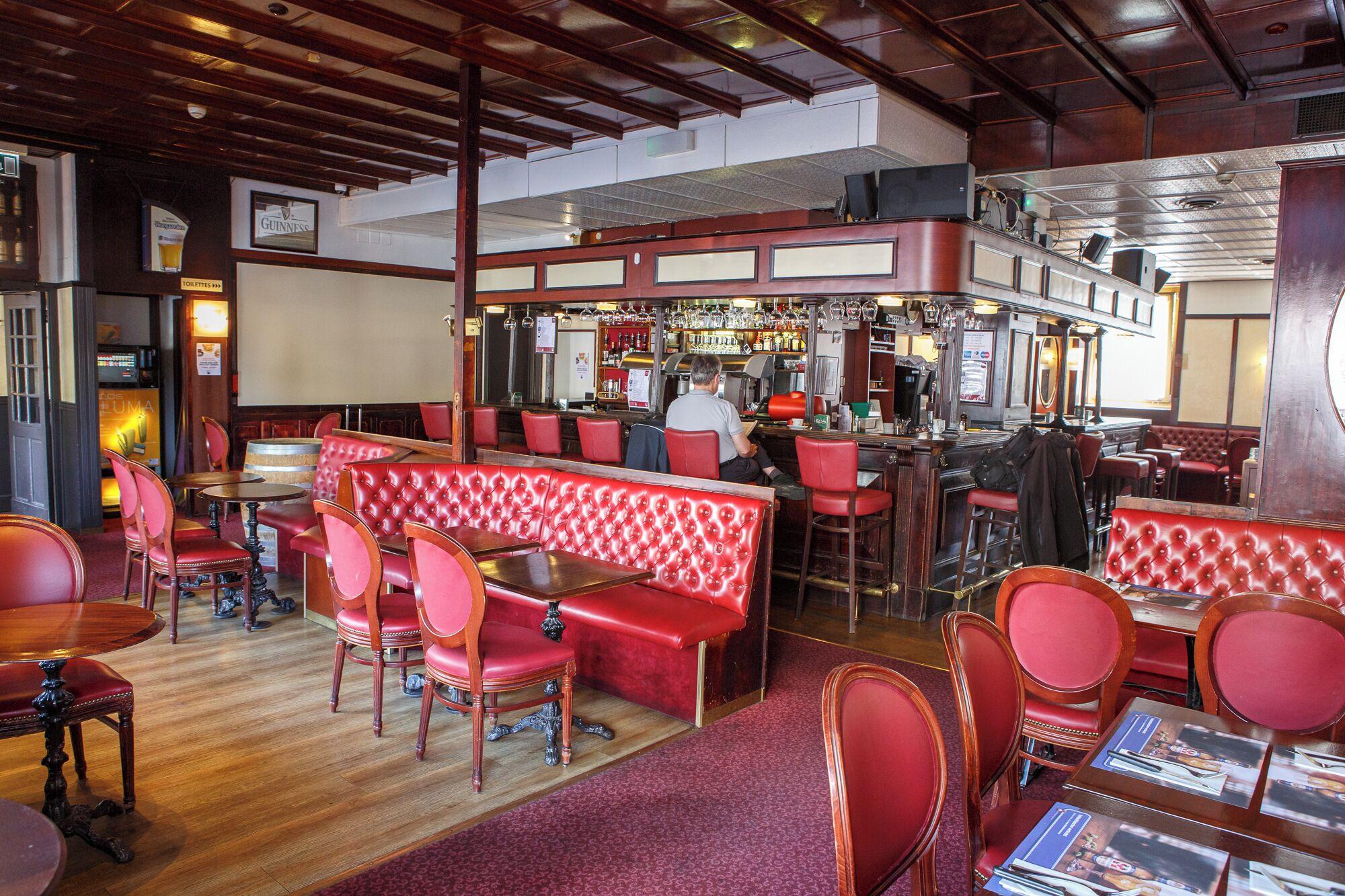 Astoria Hotel 3*
